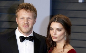 Emily Ratajkowski Likes Some Shady Tweets Amid Sebastian Bear-McClard Divorce Rumors