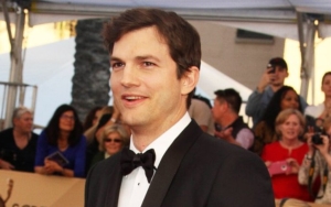 Ashton Kutcher's Nipples Bleeding During Marathon Training