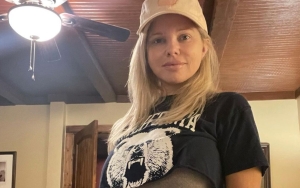 'Baywatch' Bombshell Donna D'Errico Joins OnlyFans, Offers 'Truly Exclusive' Contents