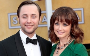 Vincent Kartheiser Files for Divorce From Alexis Bledel