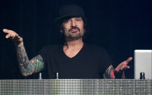 Tommy Lee Addresses Viral Nude Full-Frontal Selfie