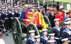 Queen Elizabeth's State Funeral: Queen's Coffin Arrives in Windsor
