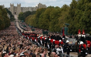 Queen Elizabeth's State Funeral: King Charles and Sons Receive Queen's Coffin at Windsor Castle