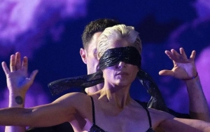 Selma Blair Explains She's Blindfolded on 'DWTS' to Prevent Sensory Overload