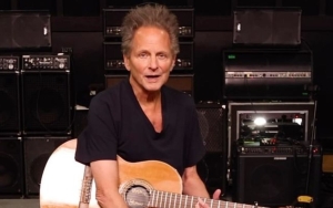 Lindsey Buckingham Apologizes for Scrapping Tour Dates Due to 'Ongoing Health Issues'