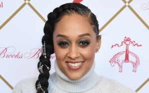 Tia Mowry Ditches Wedding Ring in First Pics After Filing for Divorce From Cory Hardrict