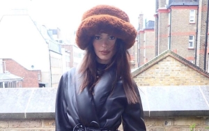 Emily Ratajkowski Feels Conflicted About Social Media