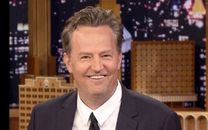 Matthew Perry Says Stomach Scars From 14 Surgeries Remind Him to Stay Sober 