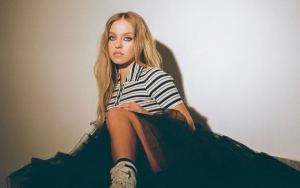 &iuml;&raquo;&iquest;Sydney Sweeney Likens Backlash Over Mom's MAGA-Themed Birthday Party to 'Wildfire' 