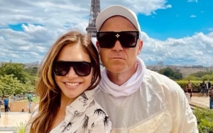 Robbie Williams and Wife Ayda Field Suffering From Dry Spell in Their Sex Life