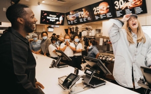Adele Surprises BF Rich Paul With Special Rendition of 'Happy Birthday' During Concert