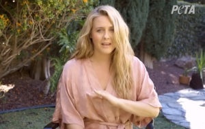 Alicia Silverstone Breaks Her Limit by Going Naked for PETA