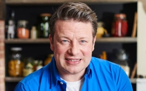 Jamie Oliver Doesn't Understand Why Young People Refuse to Work in Kitchens