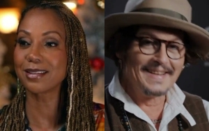 Holly Robinson Peete Barely in Contact With Co-Star Johnny Depp Because He's 'on His Own Planet'