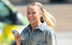 JoJo Siwa Showered With Praises After Flaunting Toned Physique in New Mirror Selfie 