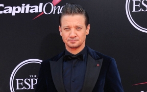 Jeremy Renner Shows Injuries in 1st Photo After Snowplow Accident