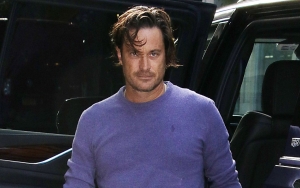 Oliver Hudson Bares All in NSFW Valentine's Day Post