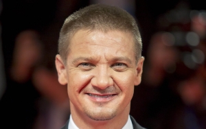 Jeremy Renner Wrote His 'Last Words' to His Family in Hospital After Snowplow Accident