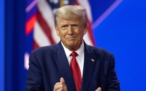 Donald Trump Partying at Mar-a-Lago, a Day After Indictment