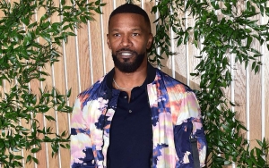 Jamie Foxx Learns to Walk Again in Rehab Clinic After 'Medical Complication'