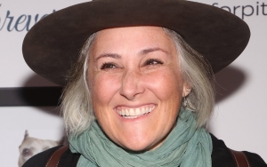 Ricki Lake Strips Down to Birthday Suit After Having 'Complete Self-Acceptance'