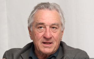 Robert De Niro Dishes on How He Overcame Anxiety When Directing His First Movie