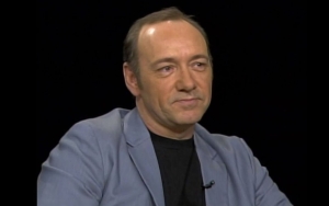 Kevin Spacey Flashes Smile as He Arrives in London Court for Sexual Assault Trial