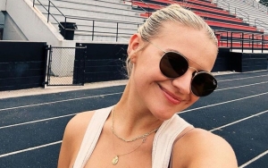 Kelsea Ballerini Hit in the Eye During Concert