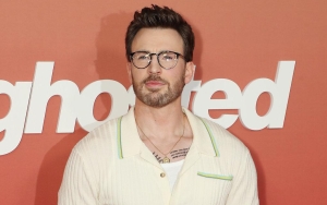 Chris Evans Deactivates Twitter and Instagram to Enjoy Summer 'With Less Screen Time'