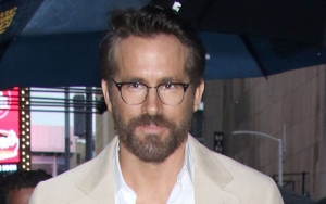 Ryan Reynolds Sends Condolences to Wrexham AFC's Captain After His Father's Death