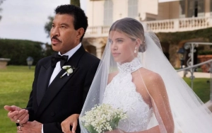 Sofia Richie Explains Why Her Dad Lionel Richie Is a 'Queen'