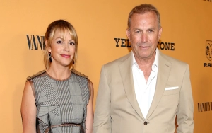  Kevin Costner's Ex Christine Chokes Up During Divorce Hearing