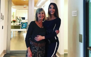 Olivia Newton-John's Daughter Chloe Lattanzi Gets Emotional While Addressing Mom's Death