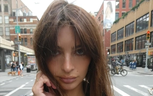 Emily Ratajkowski Gets Turned Off by Her Suitor's 'Exposed Ankles'