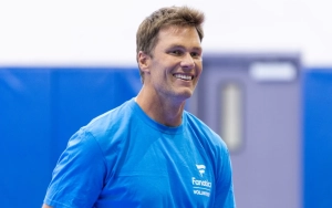 Tom Brady Spends Time With Daughter Vivian After Flaunting Toned Abs on Florida Boat Ride