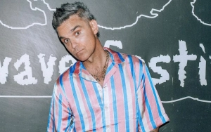 Robbie Williams Sparks Concerns After Showing 'Too Skinny' Figure in His Underwear