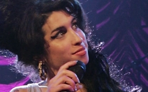 Amy Winehouse's Friends Sued by Dad Mitch After Selling Items Related to Late Star