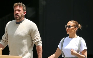 Jennifer Lopez Jokingly Wards Off Ben Affleck's Fans