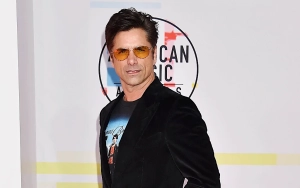 John Stamos Gets Eye-Roll From Rebecca Romijn and Husband Jerry O'Connell Over His Memoir