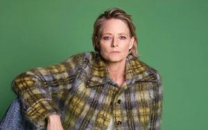 Jodie Foster Hates Wearing High Heels and Sitting in Makeup Chair