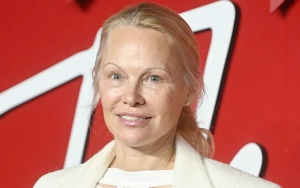 Pamela Anderson Surprised by People's Reactions to Her No Makeup Look at PFW