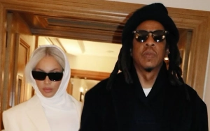 Beyonce and Jay-Z Spend Holidays Enjoying NYC Sightseeing on Bus Tour With Family