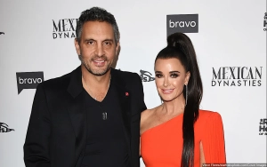 Kyle Richard and Estranged Husband Mauricio Umansky Enjoy Skiing With Family in Aspen Despite Split