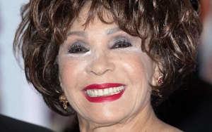 Dame Shirley Bassey Goes Emotional for Being Honored Due to Her Contribution in Music Industry
