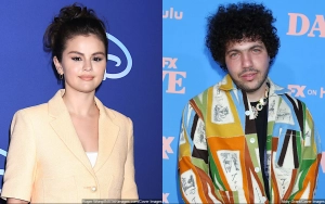 Selena Gomez Cozies Up to BF Benny Blanco During Beachfront Date 