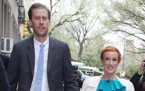 Kathy Griffin Kicks Off New Year 'in Good Company' Amid Her Divorce