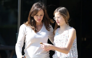 Jennifer Garner's Daughter Violet Appears to Support Palestine With This Outfit