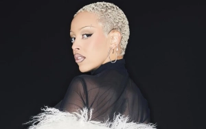 Doja Cat Surprises Fans With First Ever Virtual Reality Concert for 'Scarlet Tour'