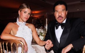 Lionel Richie 'Couldn't Hold Back Tears' Upon Learning Daughter Sofia's Pregnancy