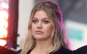 Kelly Clarkson Waited 'Two Years' to Lose Weight After Pre-Diabetic Diagnosis
